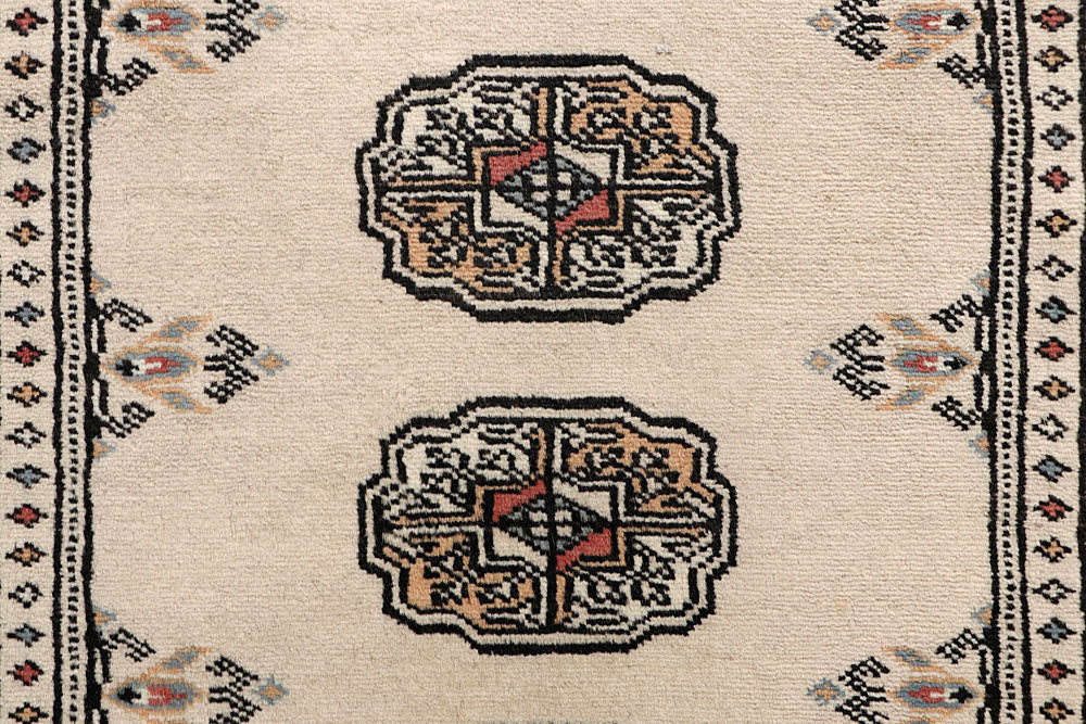 Blanched Almond Bokhara 2' 8 x 14' 1 - No. 59984 - ALRUG Rug Store