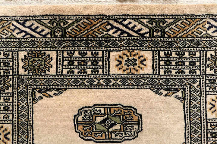 Blanched Almond Bokhara 2' 7 x 13' 2 - No. 59986 - ALRUG Rug Store