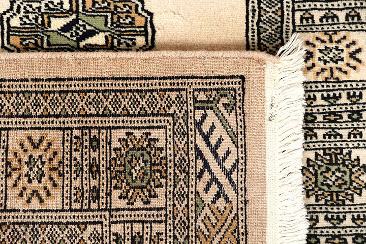 Blanched Almond Bokhara 2' 7 x 13' 2 - No. 59986 - ALRUG Rug Store