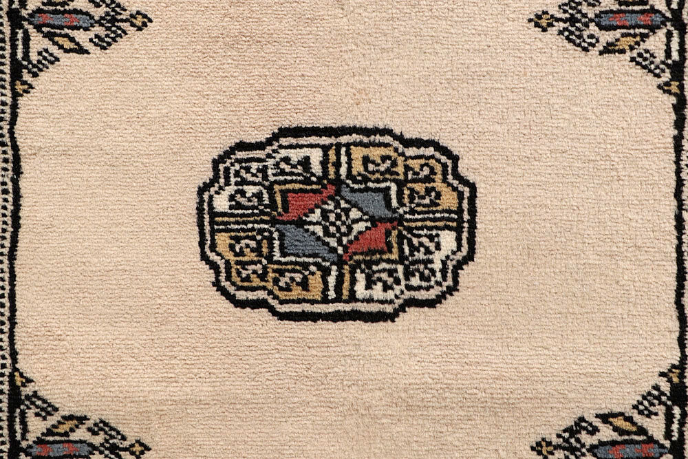 Bisque Bokhara 2' 8 x 12' 6 - No. 59992 - ALRUG Rug Store