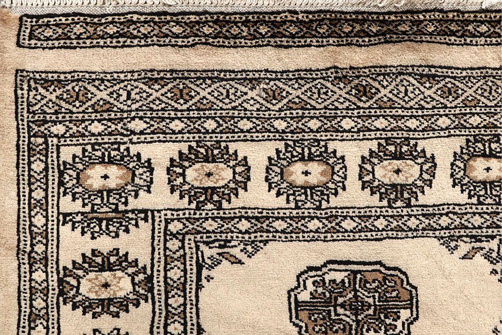 Bisque Bokhara 2' 7 x 14' 2 - No. 60000 - ALRUG Rug Store