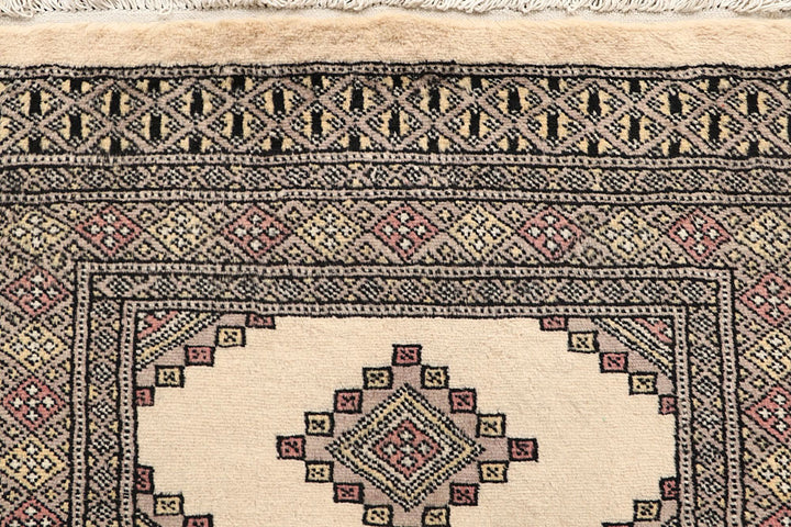 Cornsilk Jaldar 2' 7 x 13' 5 - No. 60003 - ALRUG Rug Store