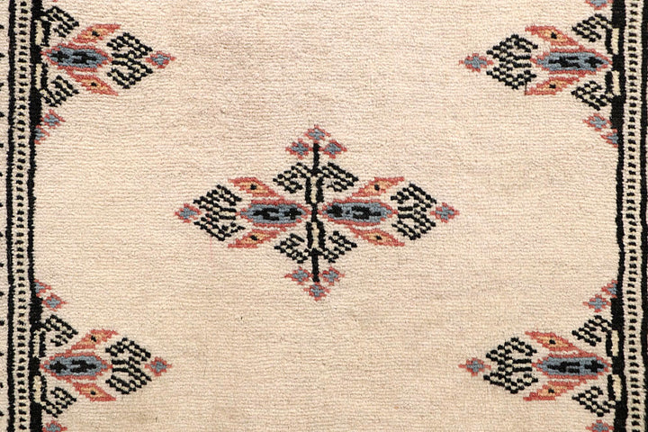 Bisque Butterfly 2' 6 x 15' - No. 60010 - ALRUG Rug Store