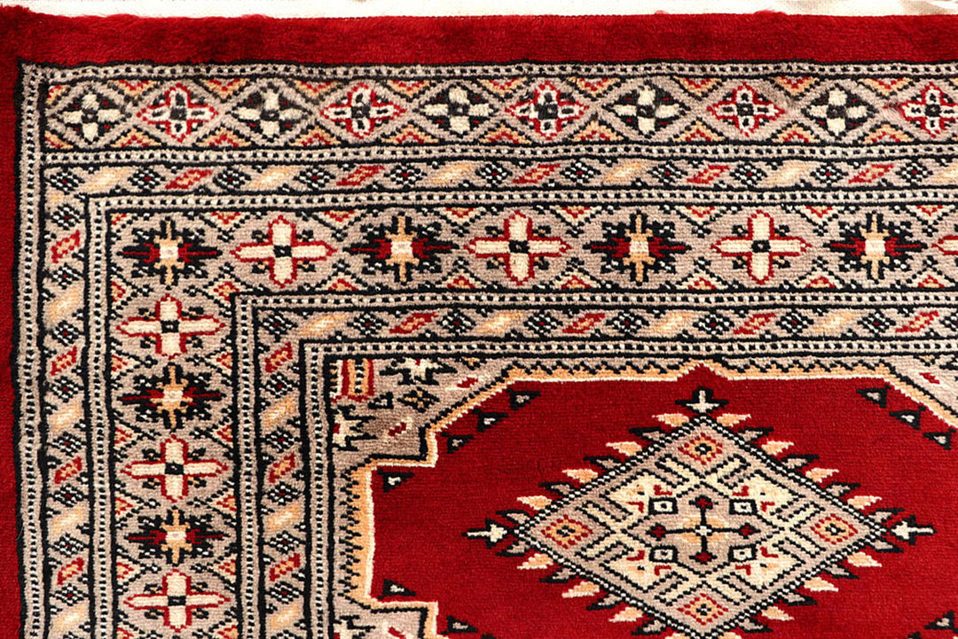 Red Jaldar 2'  8" x 12'  8" - No. QA18031