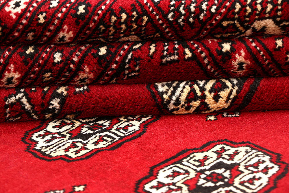 Red Bokhara 6' 1 x 8' 10 - No. 60121 - ALRUG Rug Store