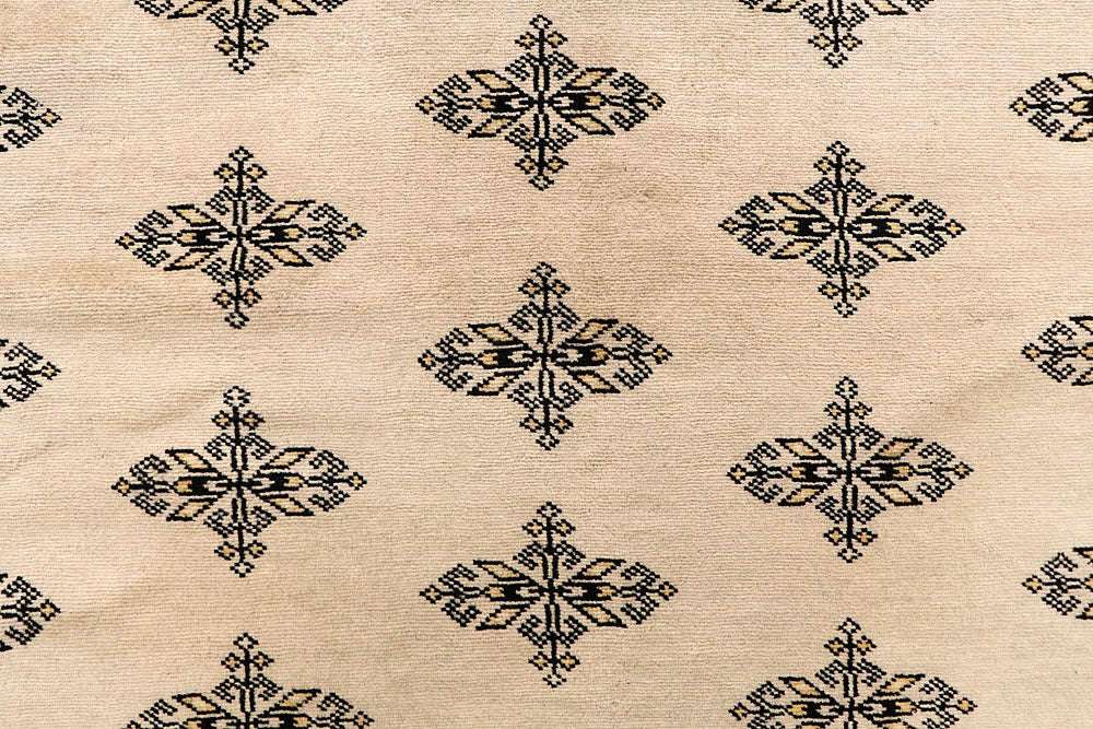 Bisque Butterfly 6' 1 x 9' 1 - No. 60216 - ALRUG Rug Store