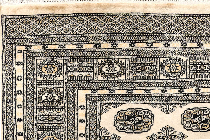 Bisque Bokhara 6' x 9' - No. 60233 - ALRUG Rug Store