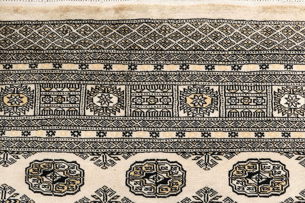 Bisque Bokhara 6' x 9' - No. 60233 - ALRUG Rug Store