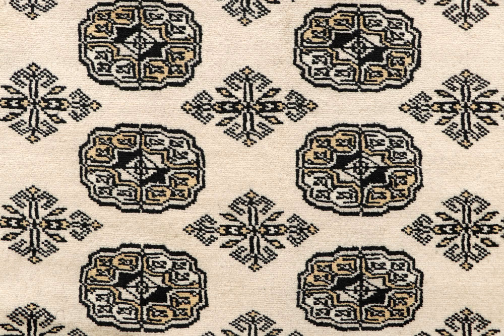 Bisque Bokhara 6' x 9' - No. 60233 - ALRUG Rug Store