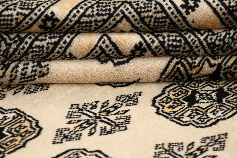 Bisque Bokhara 6' x 9' - No. 60233 - ALRUG Rug Store