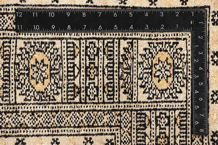 Bisque Bokhara 6' x 9' - No. 60233 - ALRUG Rug Store