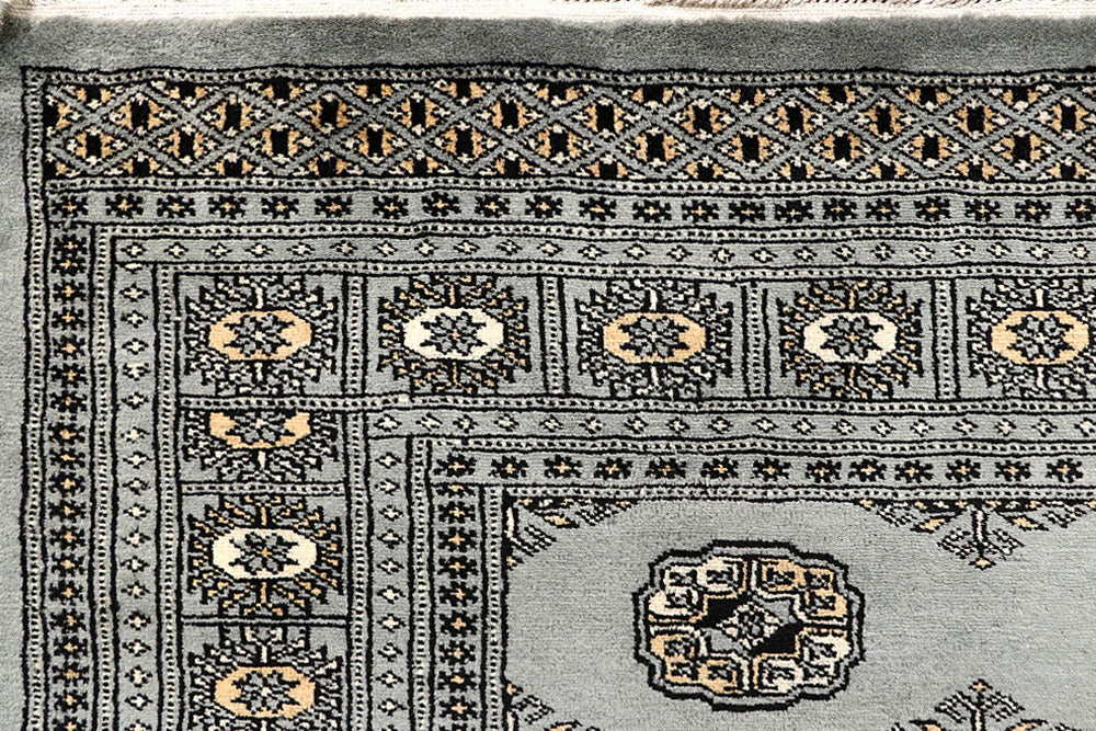 Silver Bokhara 6' x 9' - No. 60244 - ALRUG Rug Store