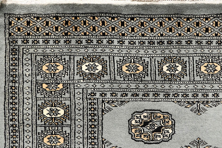 Silver Bokhara 6' x 9' - No. 60244 - ALRUG Rug Store