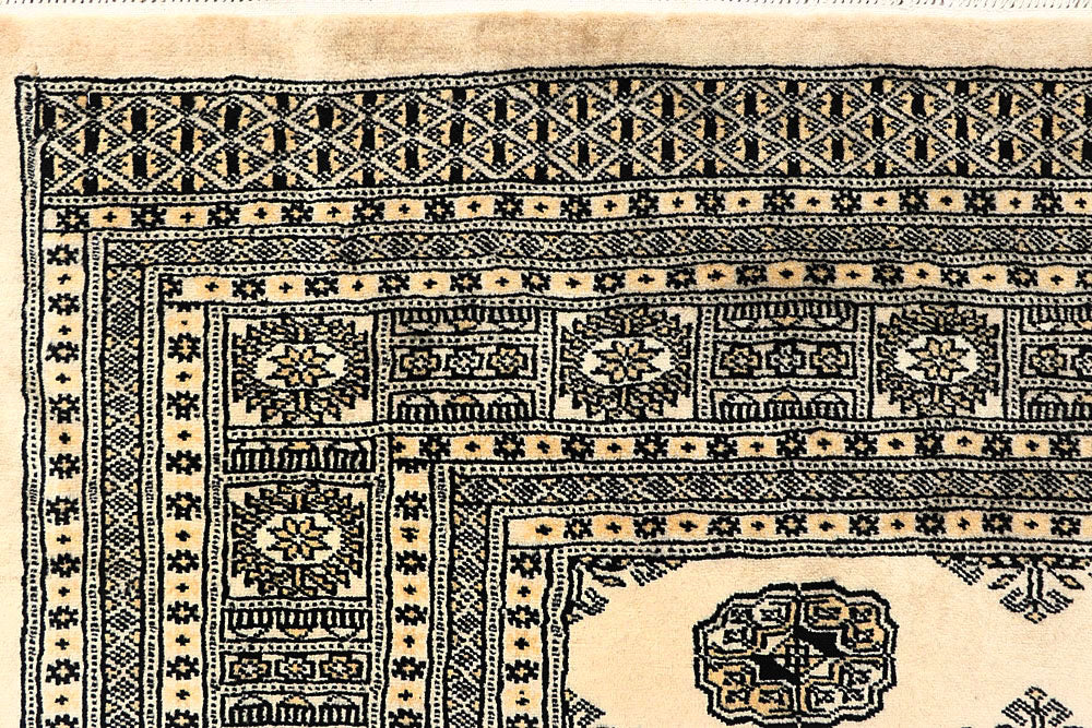 Cornsilk Bokhara 6' x 9' 1 - No. 60275 - ALRUG Rug Store