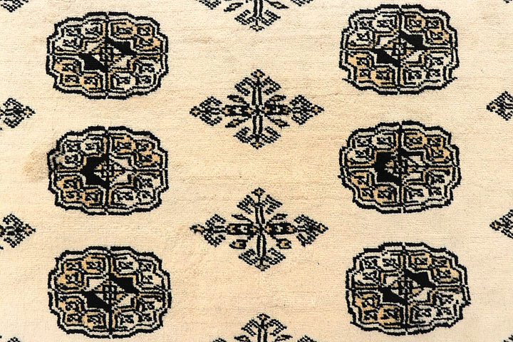 Cornsilk Bokhara 6' x 9' 1 - No. 60275 - ALRUG Rug Store