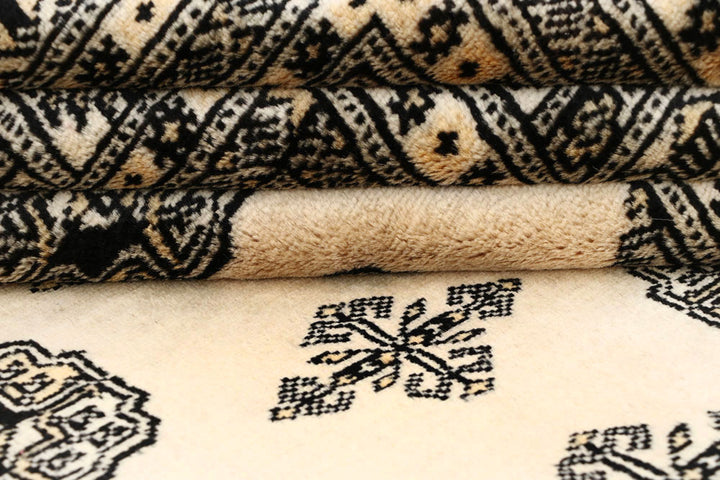 Cornsilk Bokhara 6' x 9' 1 - No. 60275 - ALRUG Rug Store