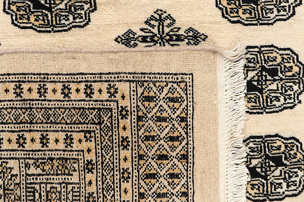 Cornsilk Bokhara 6' x 9' 1 - No. 60275 - ALRUG Rug Store