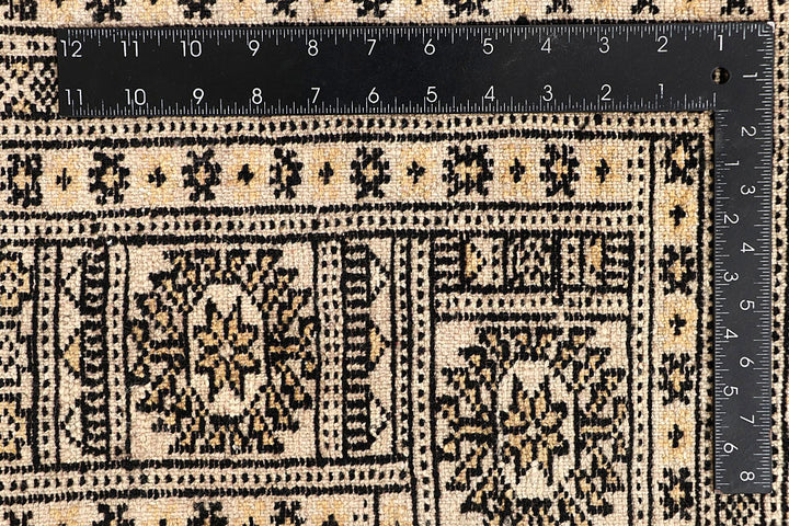 Cornsilk Bokhara 6' x 9' 1 - No. 60275 - ALRUG Rug Store