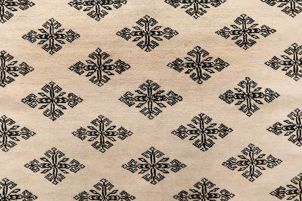 Cornsilk Butterfly 5' 11 x 9' 2 - No. 60294 - ALRUG Rug Store