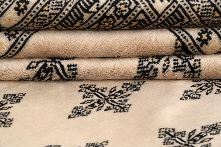 Bisque Butterfly 6' 1 x 9' 3 - No. 60296 - ALRUG Rug Store