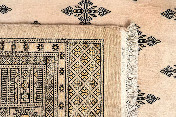 Bisque Butterfly 6' 1 x 9' 3 - No. 60296 - ALRUG Rug Store