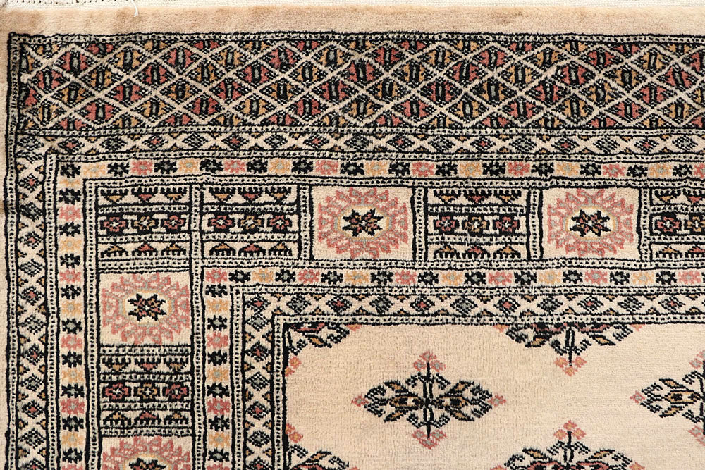 Bisque Butterfly 6' 2 x 8' 10 - No. 60297 - ALRUG Rug Store