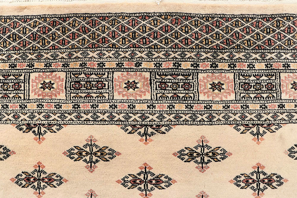 Bisque Butterfly 6' 2 x 8' 10 - No. 60297 - ALRUG Rug Store