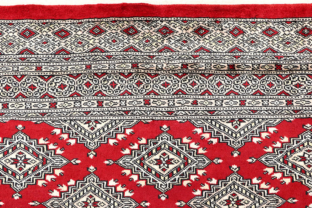 Red Jaldar 5'  1" x 8'  4" - No. QA91392