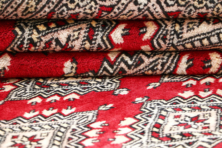 Red Jaldar 5'  1" x 8'  4" - No. QA91392