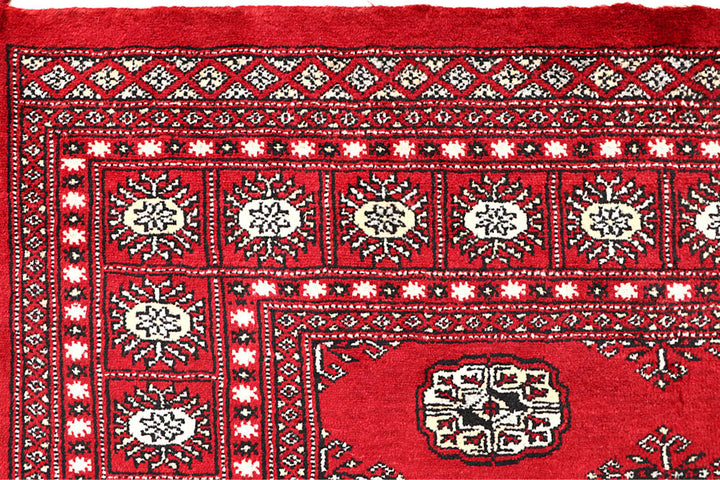 Firebrick Bokhara 5' 6 x 8' 1 - No. 60403 - ALRUG Rug Store