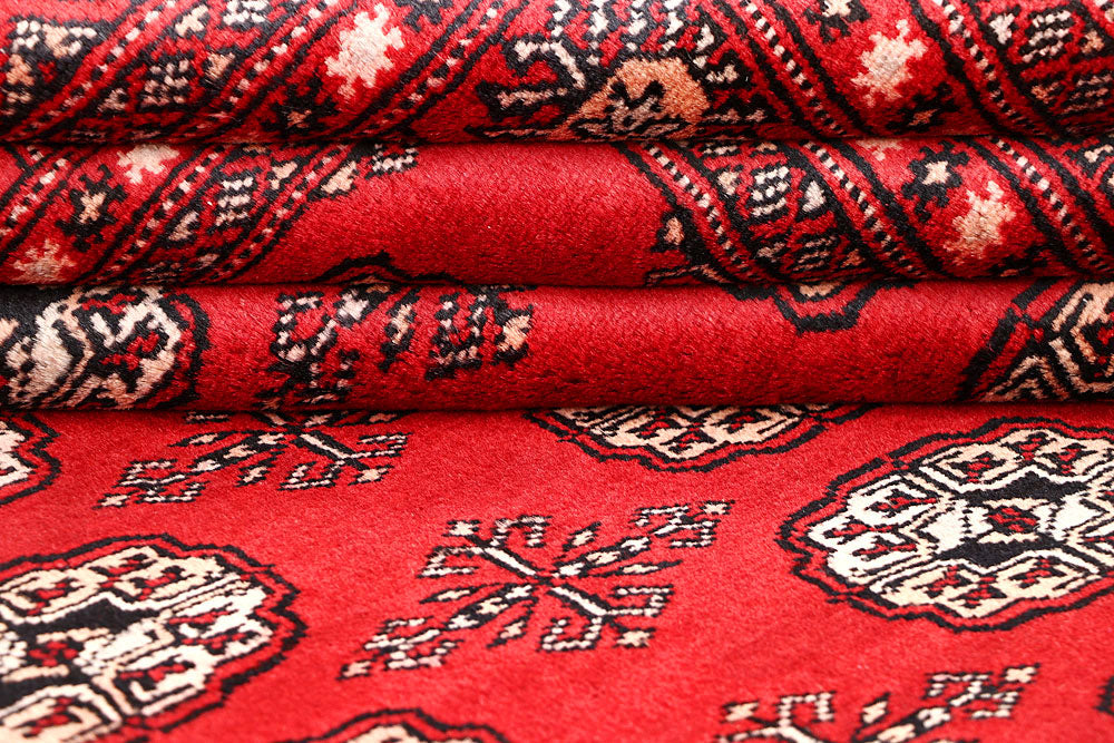 Red Bokhara 5' 6 x 8' 2 - No. 60433 - ALRUG Rug Store