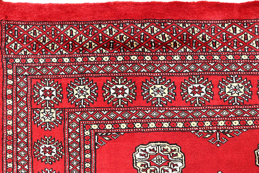 Red Bokhara 5' 5 x 8' 5 - No. 60437 - ALRUG Rug Store
