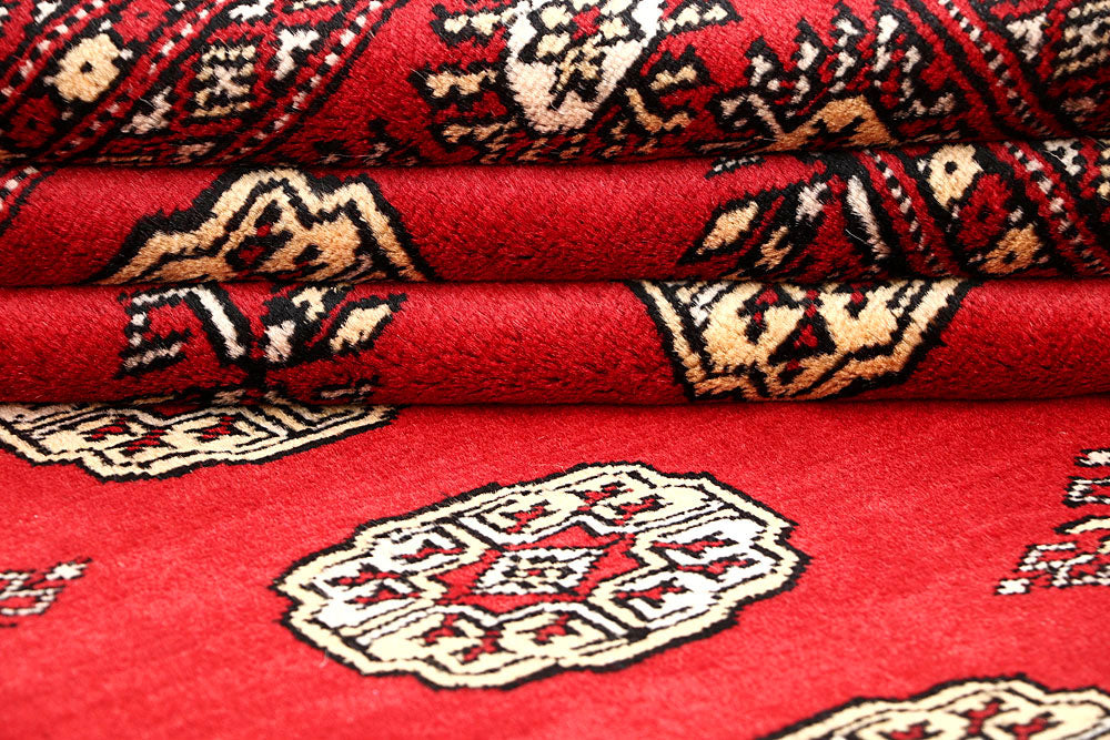 Red Bokhara 5' 5 x 8' 5 - No. 60437 - ALRUG Rug Store