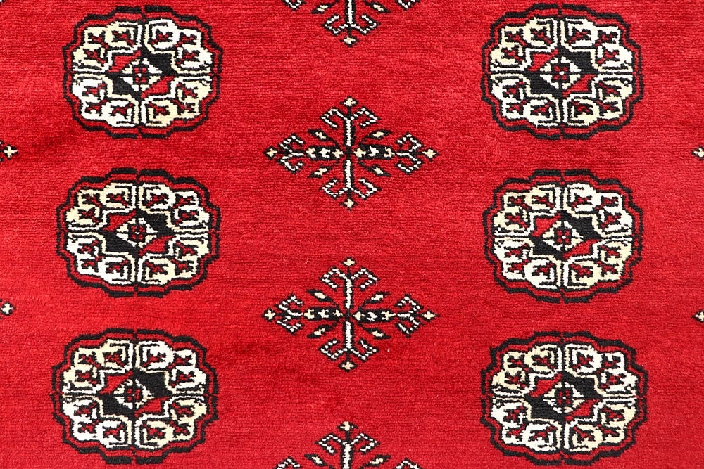 Red Bokhara 5' 6 x 8' 10 - No. 60502 - ALRUG Rug Store