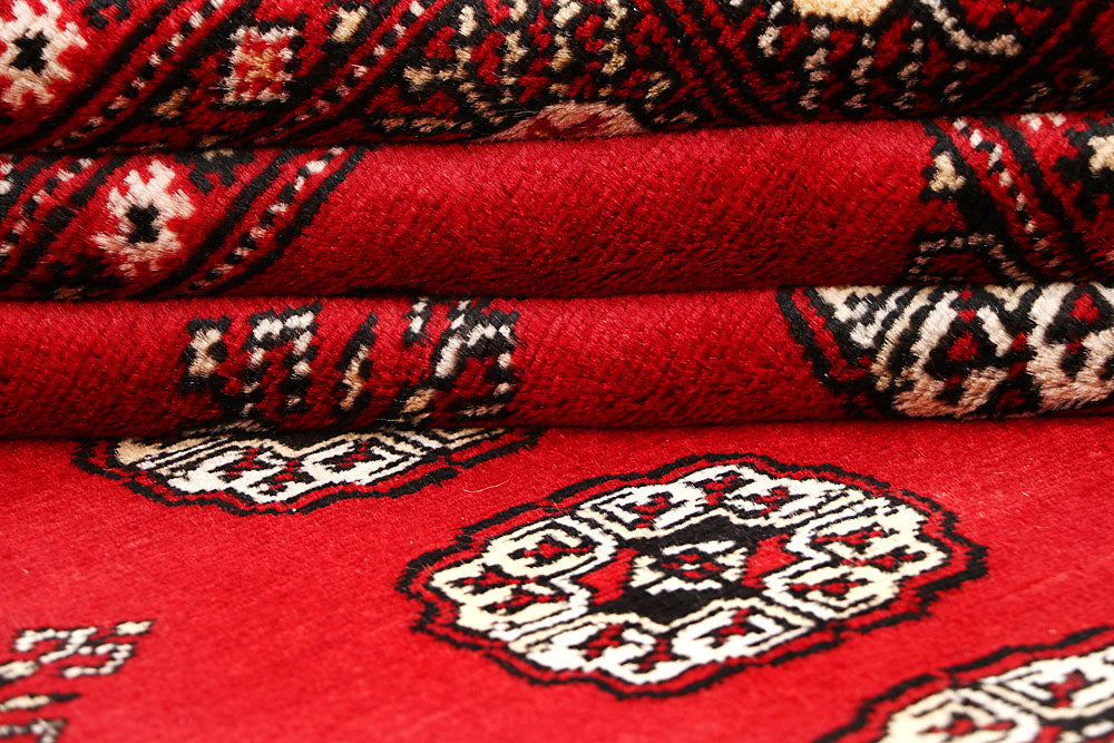 Red Bokhara 5' 6 x 8' 10 - No. 60502 - ALRUG Rug Store