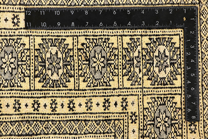 Cornsilk Bokhara 5' 6 x 7' 8 - No. 60524 - ALRUG Rug Store