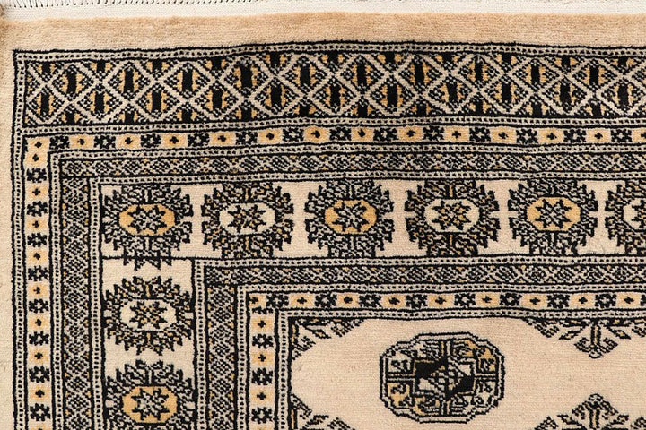 Bokhara 5' 6 x 8' 6 - No. 60529 - ALRUG Rug Store