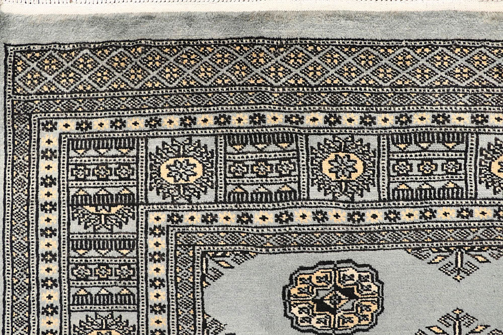 Silver Bokhara 5' 7 x 8' - No. 60534 - ALRUG Rug Store