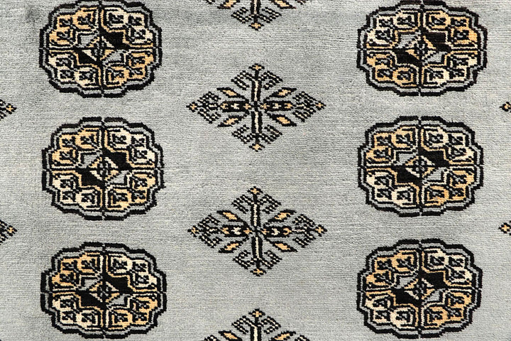 Silver Bokhara 5' 7 x 8' - No. 60534 - ALRUG Rug Store