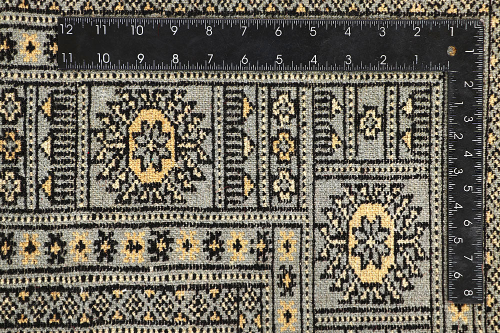 Silver Bokhara 5' 7 x 8' - No. 60534 - ALRUG Rug Store