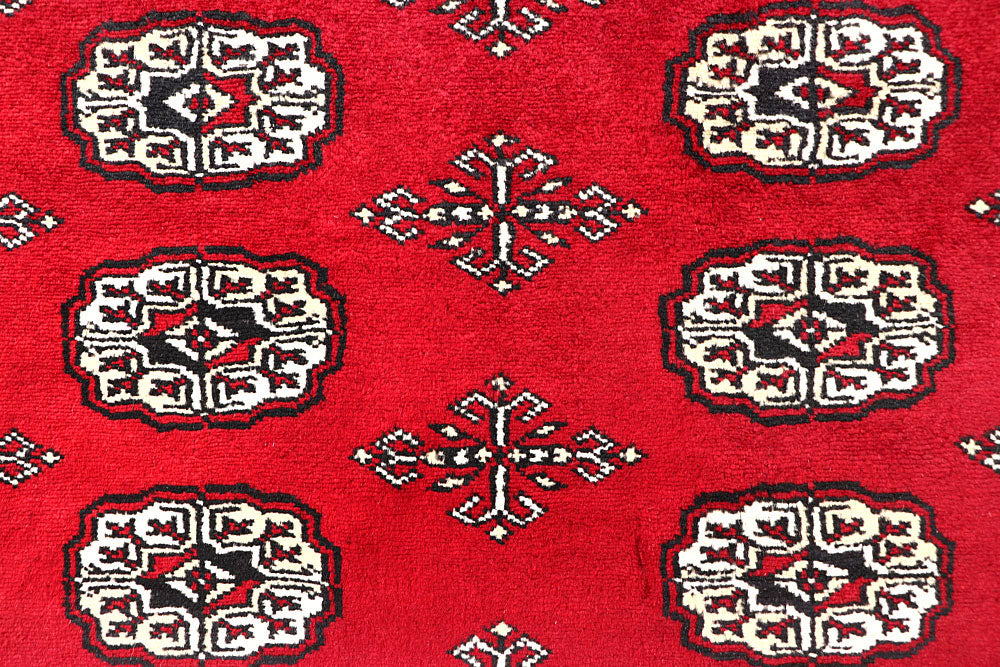 Red Bokhara 5' 6 x 8' 4 - No. 60551 - ALRUG Rug Store