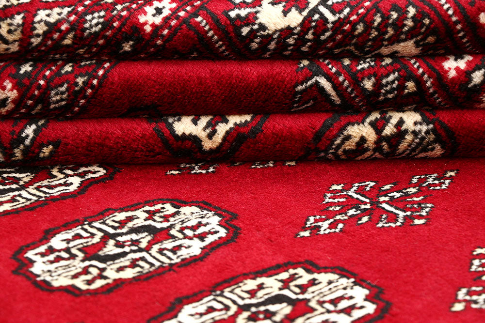Red Bokhara 5' 6 x 8' 4 - No. 60551 - ALRUG Rug Store