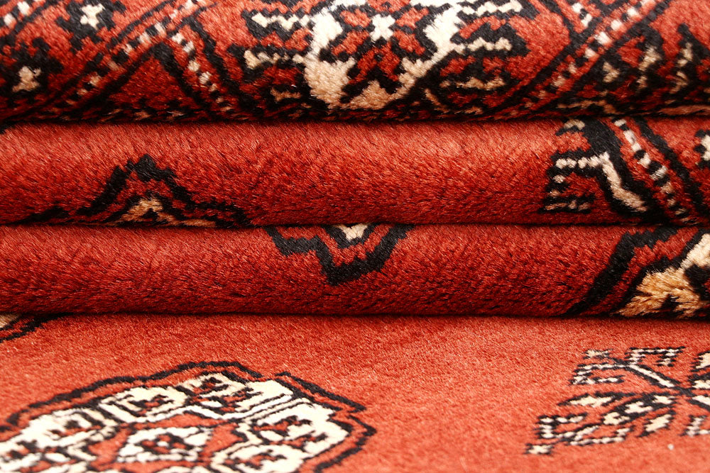 Tomato Bokhara 5' 7 x 8' 1 - No. 60607 - ALRUG Rug Store