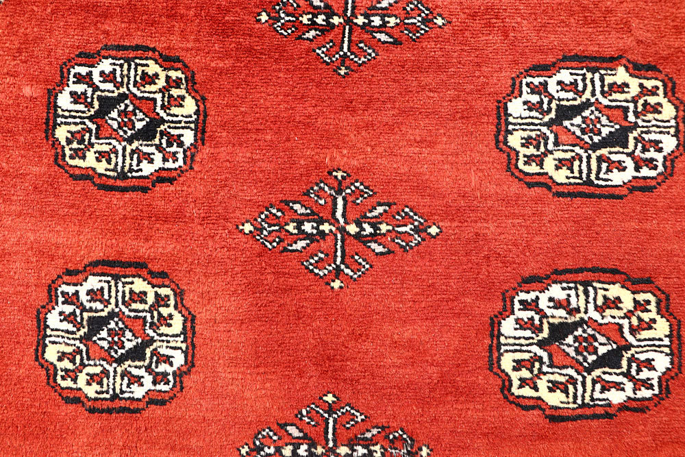Tomato Bokhara 5' 7 x 8' 2 - No. 60624 - ALRUG Rug Store