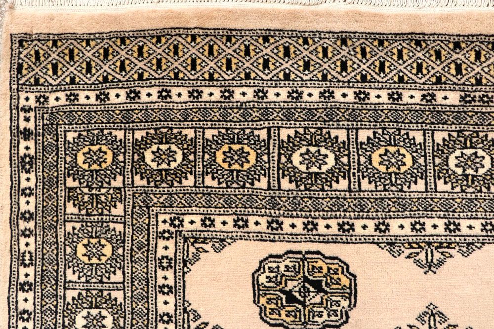 Bokhara 5' 6 x 8' 6 - No. 60628 - ALRUG Rug Store