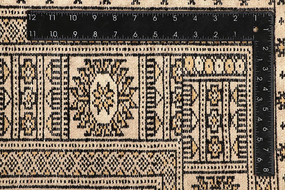 Bisque Bokhara 5' 5 x 8' - No. 60629 - ALRUG Rug Store