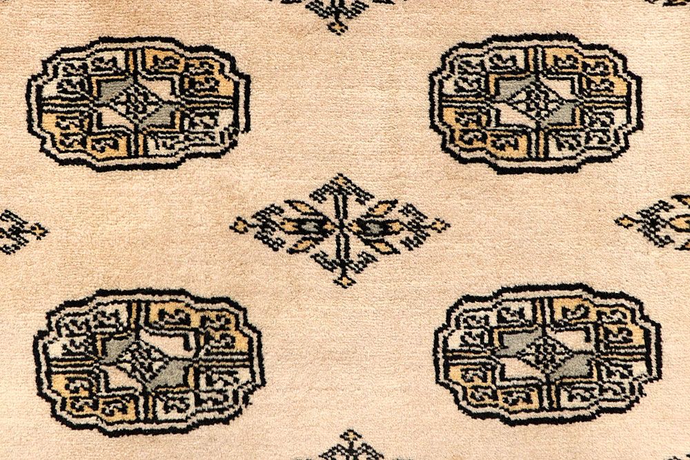 Bokhara 5' 6 x 7' 10 - No. 60632 - ALRUG Rug Store
