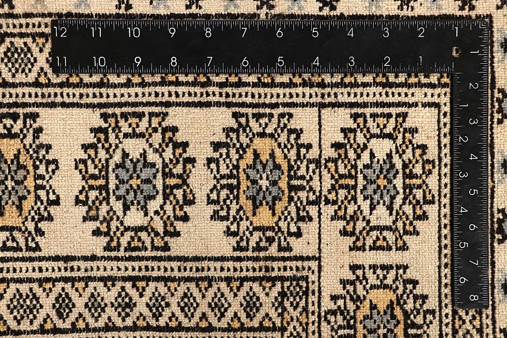 Bokhara 5' 6 x 7' 10 - No. 60632 - ALRUG Rug Store