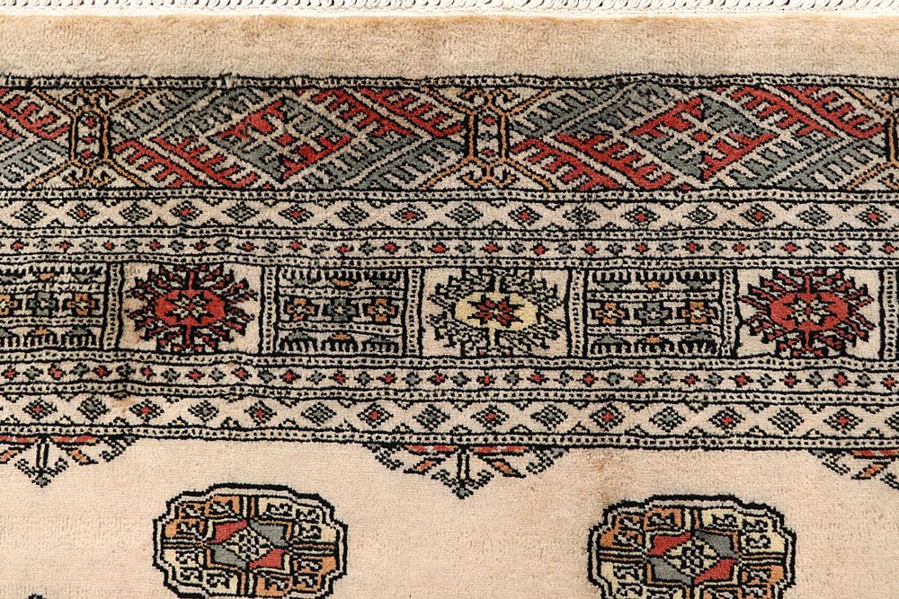 Bokhara 5' 6 x 8' 2 - No. 60633 - ALRUG Rug Store