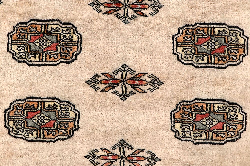 Bokhara 5' 6 x 8' 2 - No. 60633 - ALRUG Rug Store